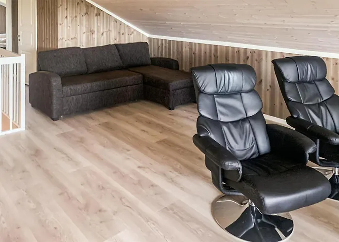 Beautiful In With House A Mountain View